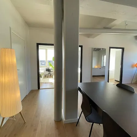 Apartment Stunning Big